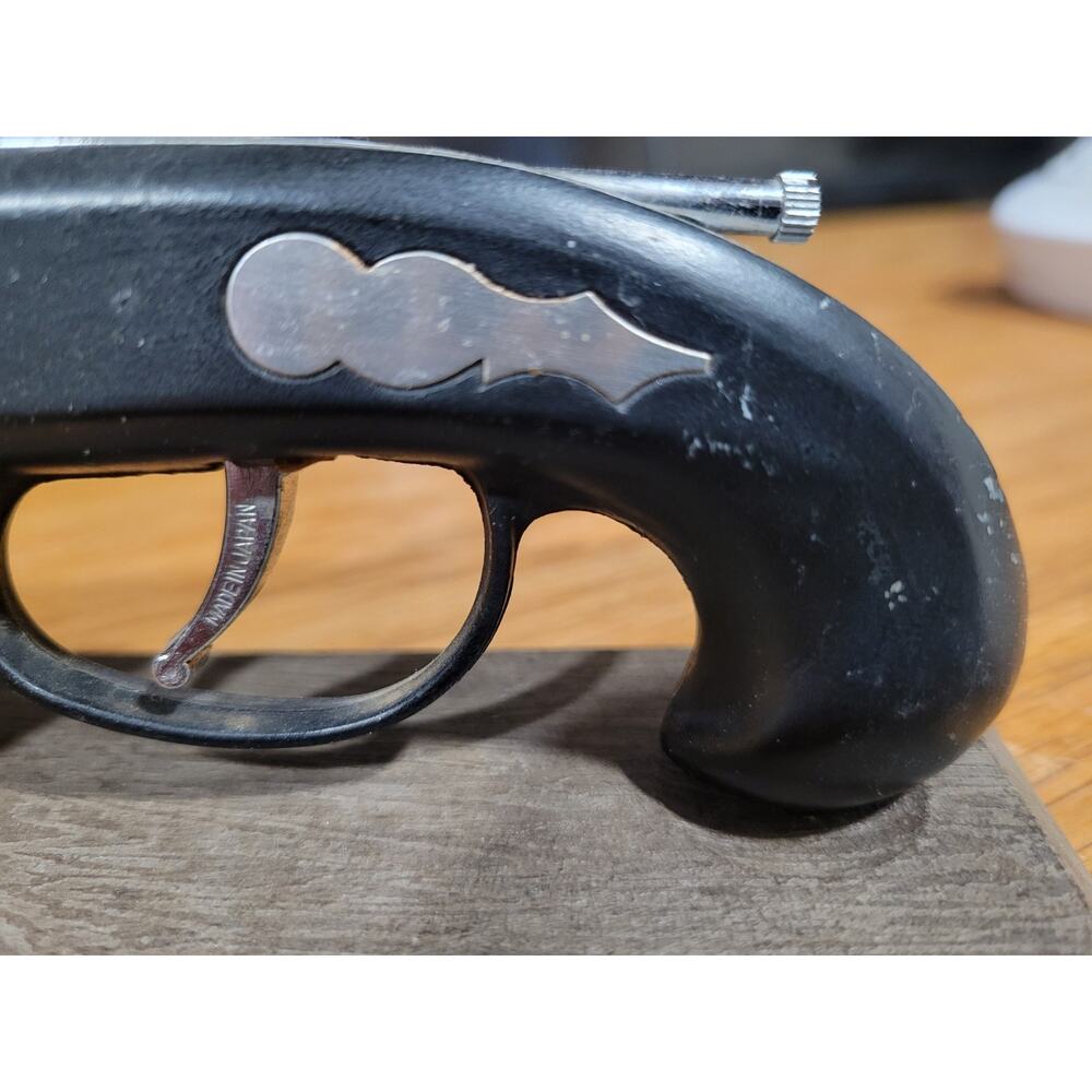 VINTAGE 1960'S FLINTLOCK PISTOL SHAPED CIGARETTE/Cigar Lighter - Picture 4 of 9